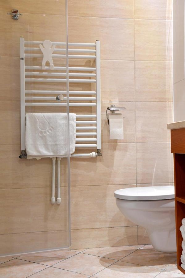 Fotex Bed & Breakfast Зобки Екстериор снимка