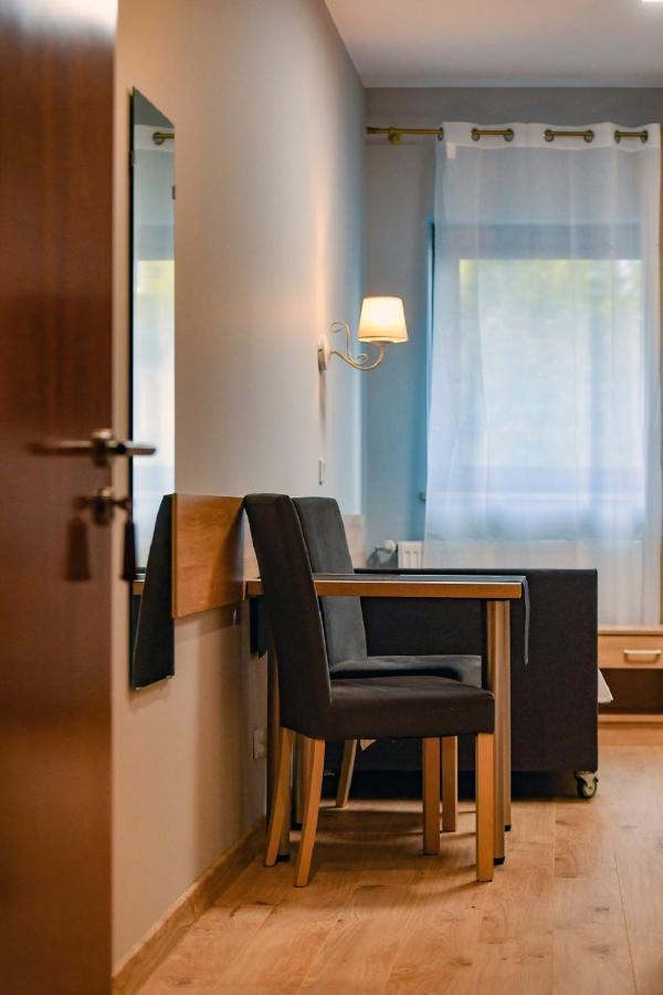 Fotex Bed & Breakfast Зобки Екстериор снимка