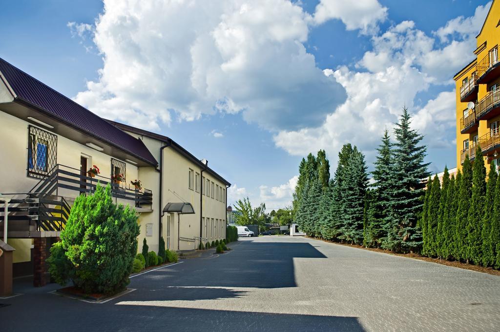 Fotex Bed & Breakfast Зобки Екстериор снимка