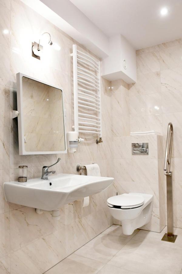 Fotex Bed & Breakfast Зобки Екстериор снимка